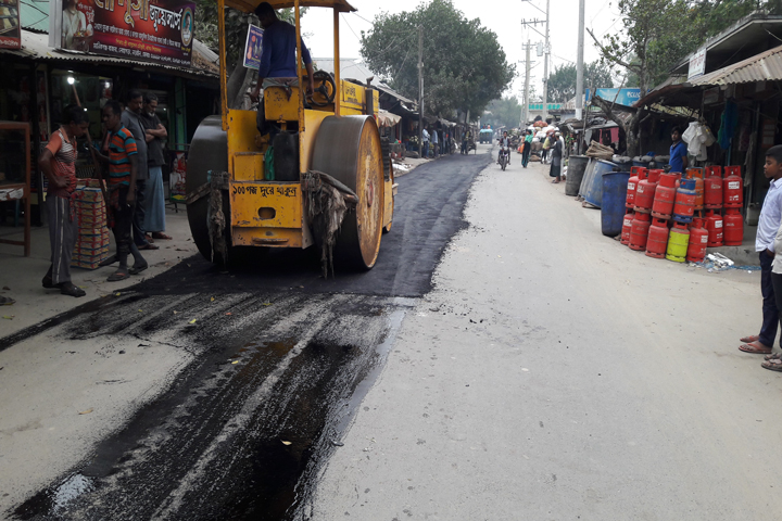 কাঁচু নায়রা উঁচুব্রীজ মোড় হতে মাদ্রাসাগামী রাস্তা সিসি ঢালাই করণ ও সংস্কার।